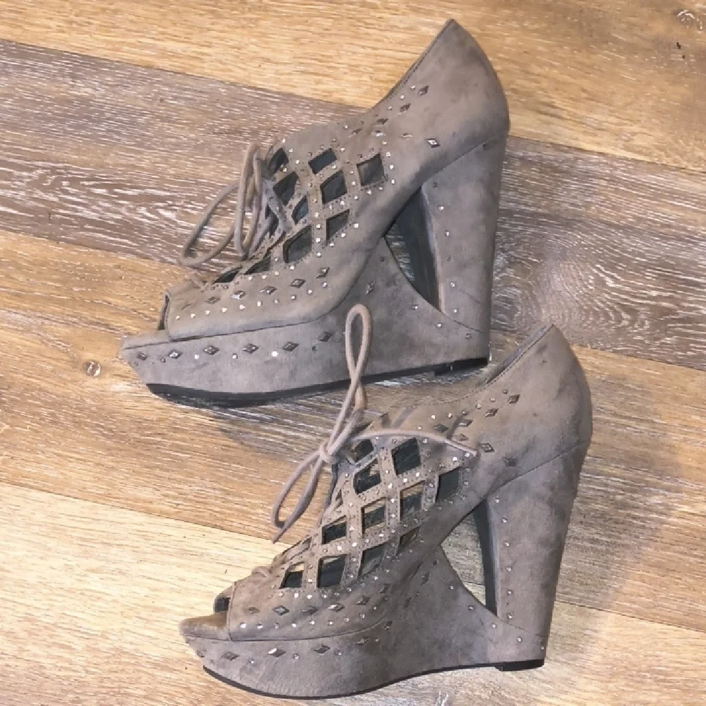 Gianni Bini Charcoal Lace Up Wedges